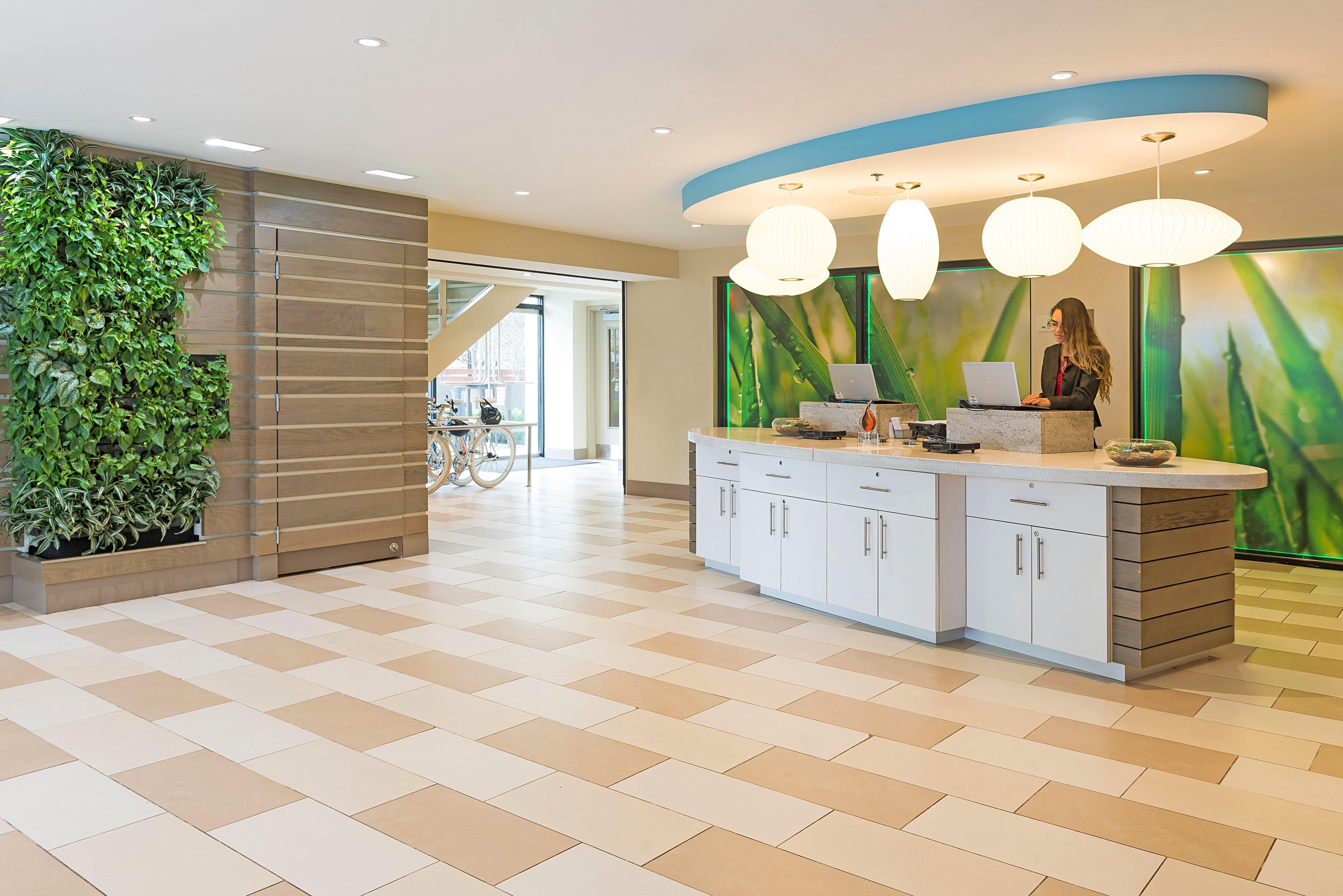 Even Hotel Norwalk By Ihg Bagian luar foto