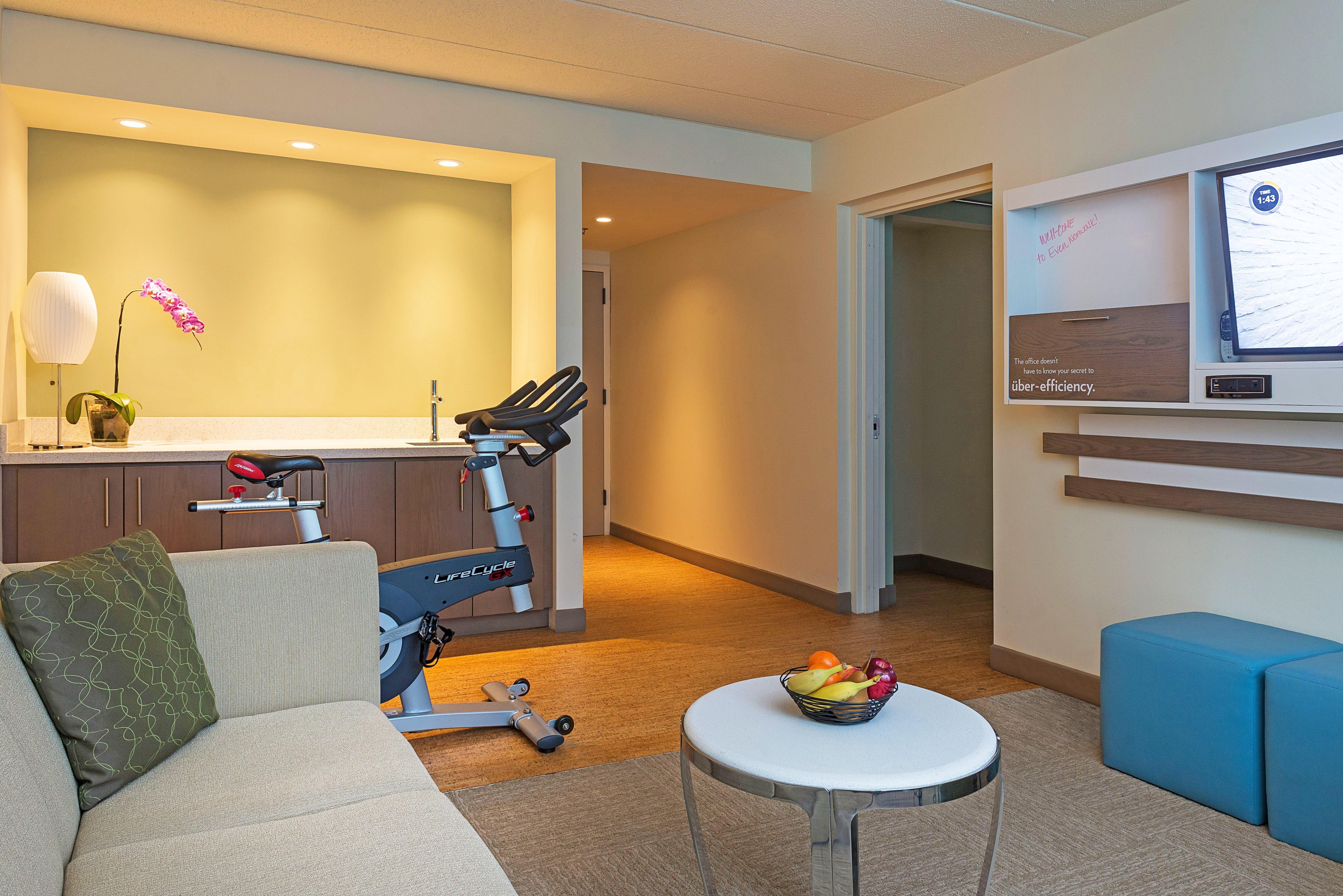 Even Hotel Norwalk By Ihg Bagian luar foto