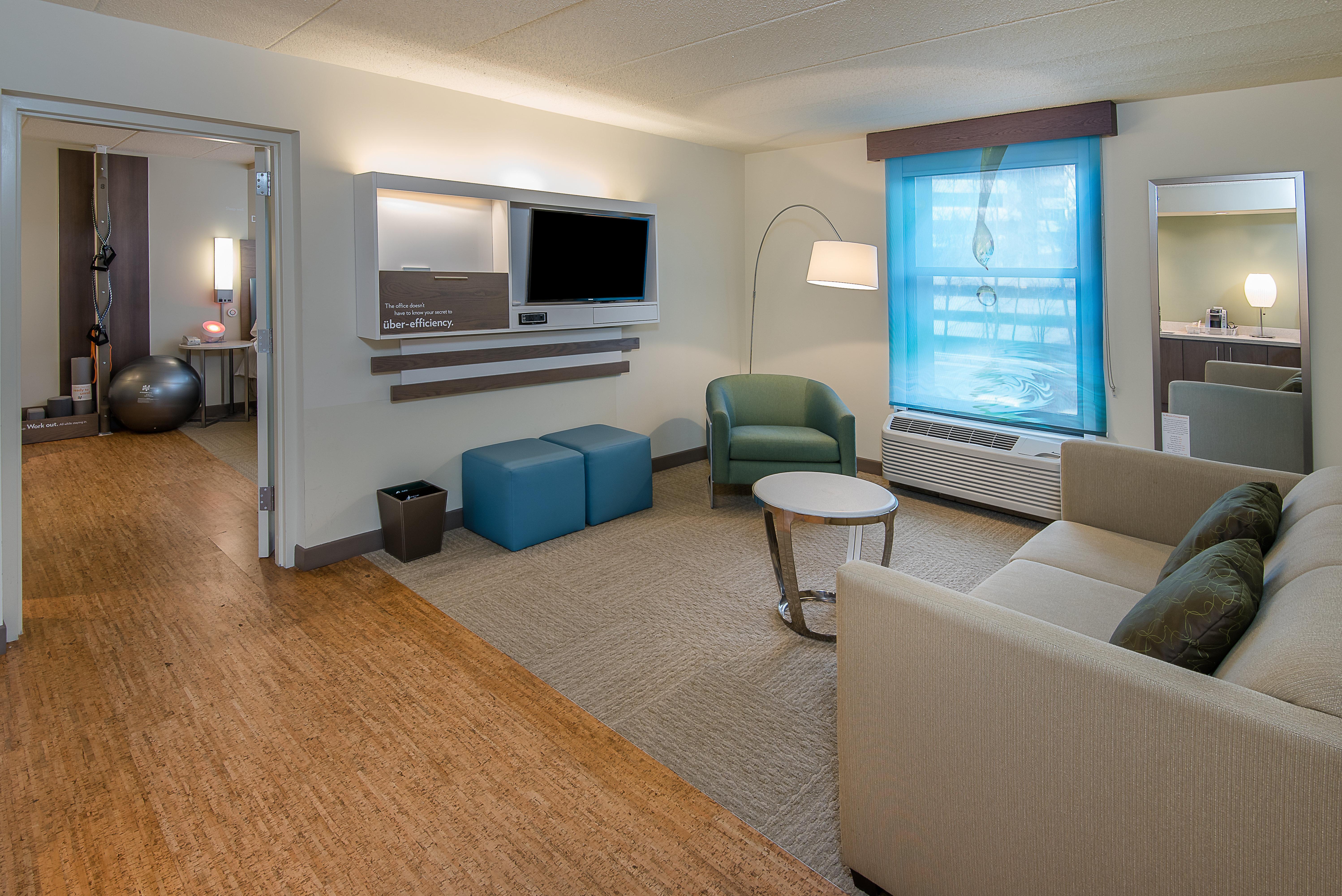 Even Hotel Norwalk By Ihg Bagian luar foto